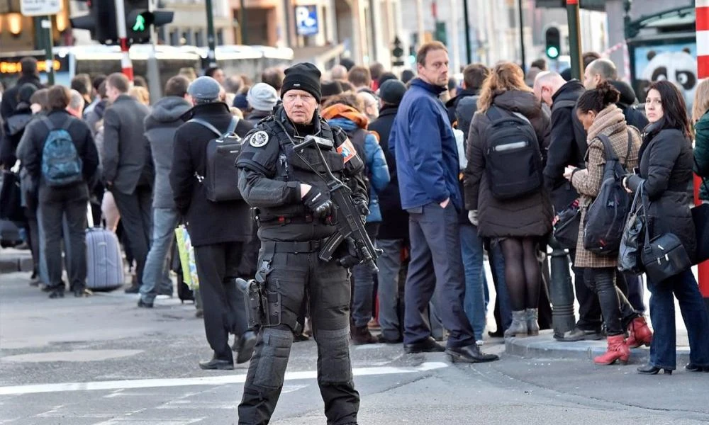 Οι βελγικές αρχές συνέλαβαν 4 ύποπτους για σχεδιασμό τρομοκρατικής επίθεσης σε συναυλιακό χώρο στις Βρυξέλλες